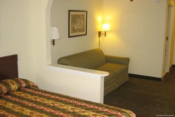 Hotel Red Roof Suites Biloxi
